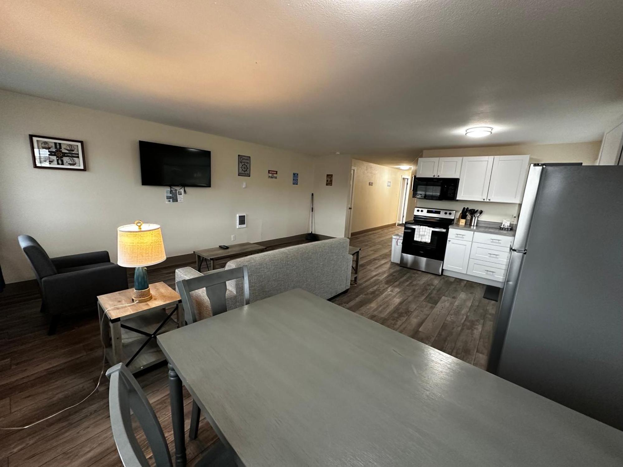 Coastal Inn And Suites Long Beach Esterno foto